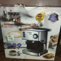 قهوه ساز و چند وسیله ی دیگه