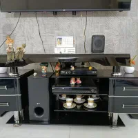 میز تلویزیون شیشه ای