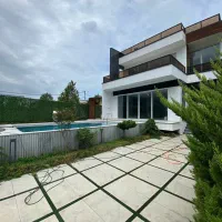 ویلا-320متر-روب-جنگل-استخردار-مدرن-شهرکی-سیسنگان