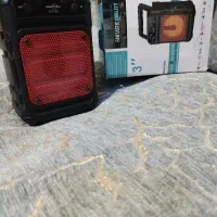 اسپیکر بلوتوثی و رم و فلش خور با رقص نور|پخش‌کننده همراه|بروجرد, |دیوار