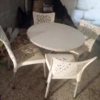 چهار عدد صندلی پلاستیکی باپایه فلزی،درحدنو