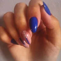 کاشت و ترمیم ناخن ، انجام مانیکور روسی