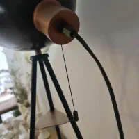 اباژور مشکی مدل نورافکن و سه پایه سفید شید طوسی|چراغ خواب و آباژور|تهران, بوستان چیتگر|دیوار