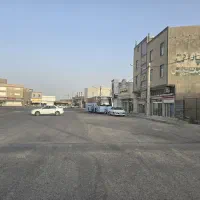 یک قطعه 100 متری. تجاری فروش فوری