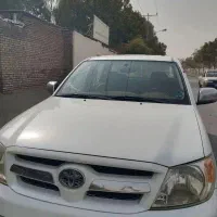 تویوتا هایلوکس دوکابین دنده ای