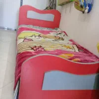 تخت نوجوان درحد نو