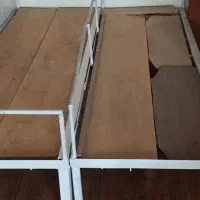 تخت آهنی