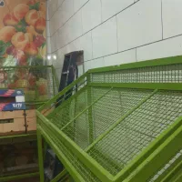 دو واحد تجاری و یک آپارتمان