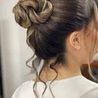 شنیون‌کار حرفه‌ای‌درصدی اموزش.اماده‌همکاری‌باسالن|خدمات آرایشگری و زیبایی|مشهد, ایثار|دیوار