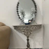 اینه و کنسول و شمعدان