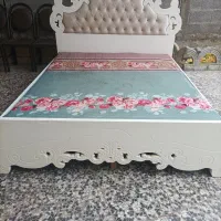 تخت وتشک واینه کلا درحد