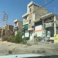 مغازه تجاری در کنار گذر اصلی|اجارهٔ مغازه و غرفه|شیراز, گویم|دیوار