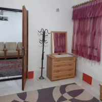 تخت دو نفره- 2عدد عسلی- درآور و آینه