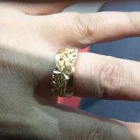 طلای دست دوم. 2درصدبالای تابلو