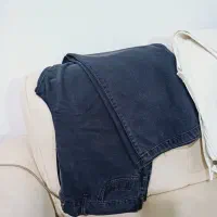 تعدادی شلوار لی دخترانه