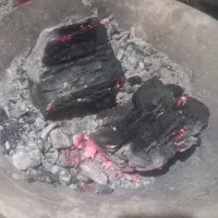 ذغال لاخولی|عمدهفروشی|نجفآباد, قلعه سفید|دیوار