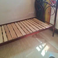 دو عدد تخت خواب فلزی سالم عرض ۹۰.آلبالویی|تخت و سرویس خواب|شیراز, گلستان|دیوار