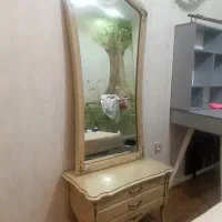 آینه و میز نو