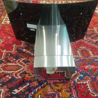 هود در حد نو|هود|تبریز, |دیوار