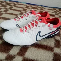 کتونی فوتبال