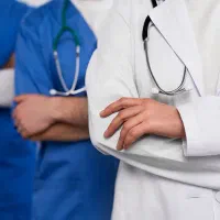 خدمات پرستاری در منزل تزریقات و پانسمان