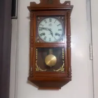 ساعت دیواری قدیمی