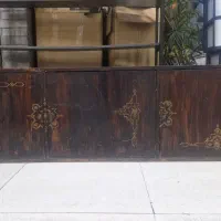 میز چوبی قدیمی