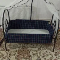 تخت نوزاد فلزی با کیفیت