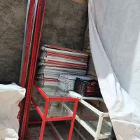 قفسه و ویترین مغازه