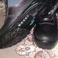 کفشایمنی|کیف، کفش، کمربند|بجنورد, |دیوار