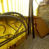 دو عدد تخت یکنفره فلزی|تخت و سرویس خواب|اهواز, باغ شیخ|دیوار