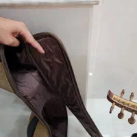 ساز عود و کیف برزنتی محکم|سازهای سنتی|قم, باغ کرباسی|دیوار