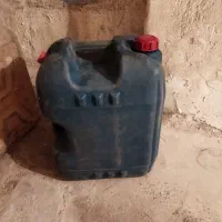 تعداد گالن خالی بدون عیب درحدبشکه پلاستیکی هم دارم|ظروف نگهدارنده، پلاستیکی، یک‌بارمصرف|قروه, |دیوار