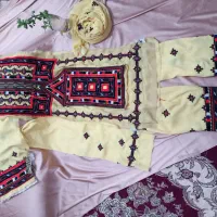 لباس دست دوچ تن نشده|لباس|سراوان, |دیوار