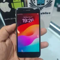 ایفونse 2020