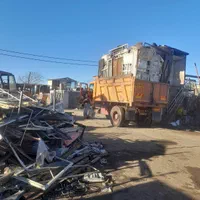ضایعات آهن ،دروپنجره،انواع فلزات رنگی و..