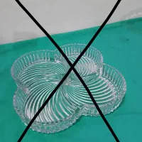 تعدادی ظرف پذیرایی و لیوان|ظروف سرو و پذیرایی|چهارباغ, |دیوار