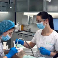 استخدام در دوره آموزش دستیارتکنسین دندانپزشک