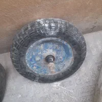 دو عدد لاستیک خالی با یه لاستیک رینگ فرغون