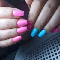 خدمات ناخن حرفه ای