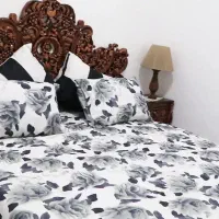سرویس خواب دو نفره جنس چوب گردو همراه با تشک