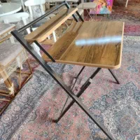 میز تخریر نوجوان