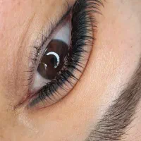 آموزش و خدمات اکستنشن مژه