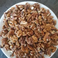 مغز گردو فسنجونی فقط۳۵۰ شیره انگور توت کشمش انجیر