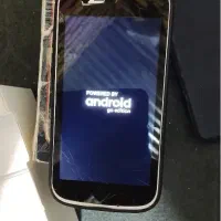 دو دستگاه گوشی نوکیالمسی توضیحات بخونید