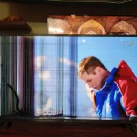 تلویزیون LED42اینچ فول اچ دی ،3D ال جی ضربه خورده