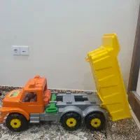 کامیون اسباب بازی