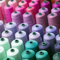 استخدام طراح حرفه‌ای لباس