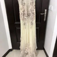 تماما سنگ دوزی،دنباله دار|لباس|قم, شهرک قدس|دیوار