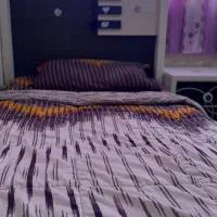 تخت تشک کنار تختی